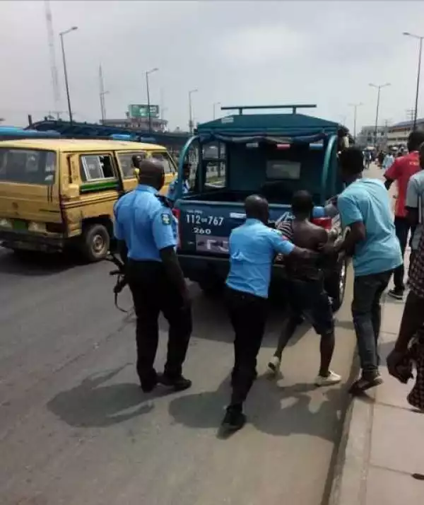 Notorious Lagos Pickpocket Meets His Waterloo in Ikorodu (Photos)